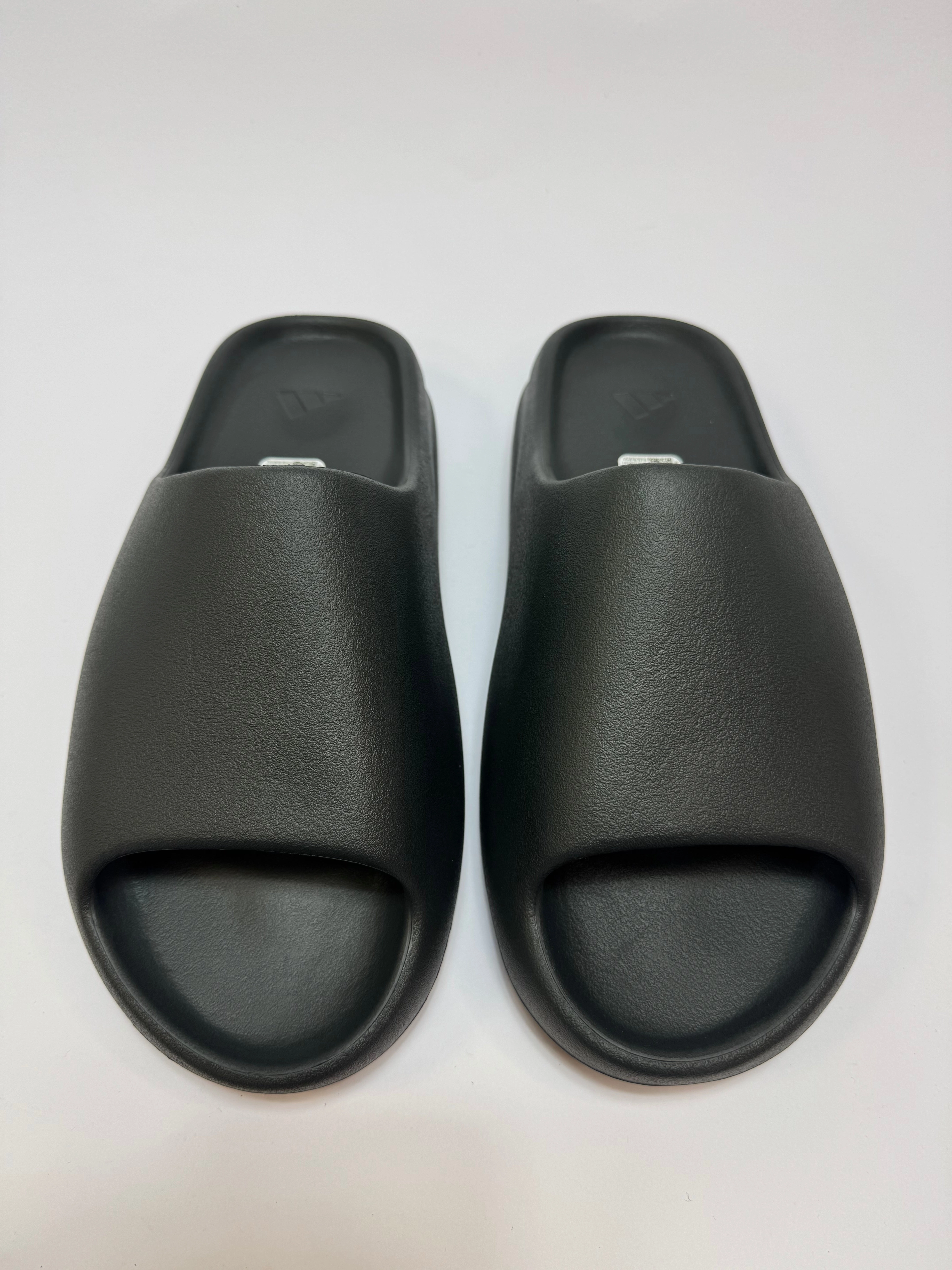 Shoes Slides Adidas Yeezy Slide "Dark Onyx"