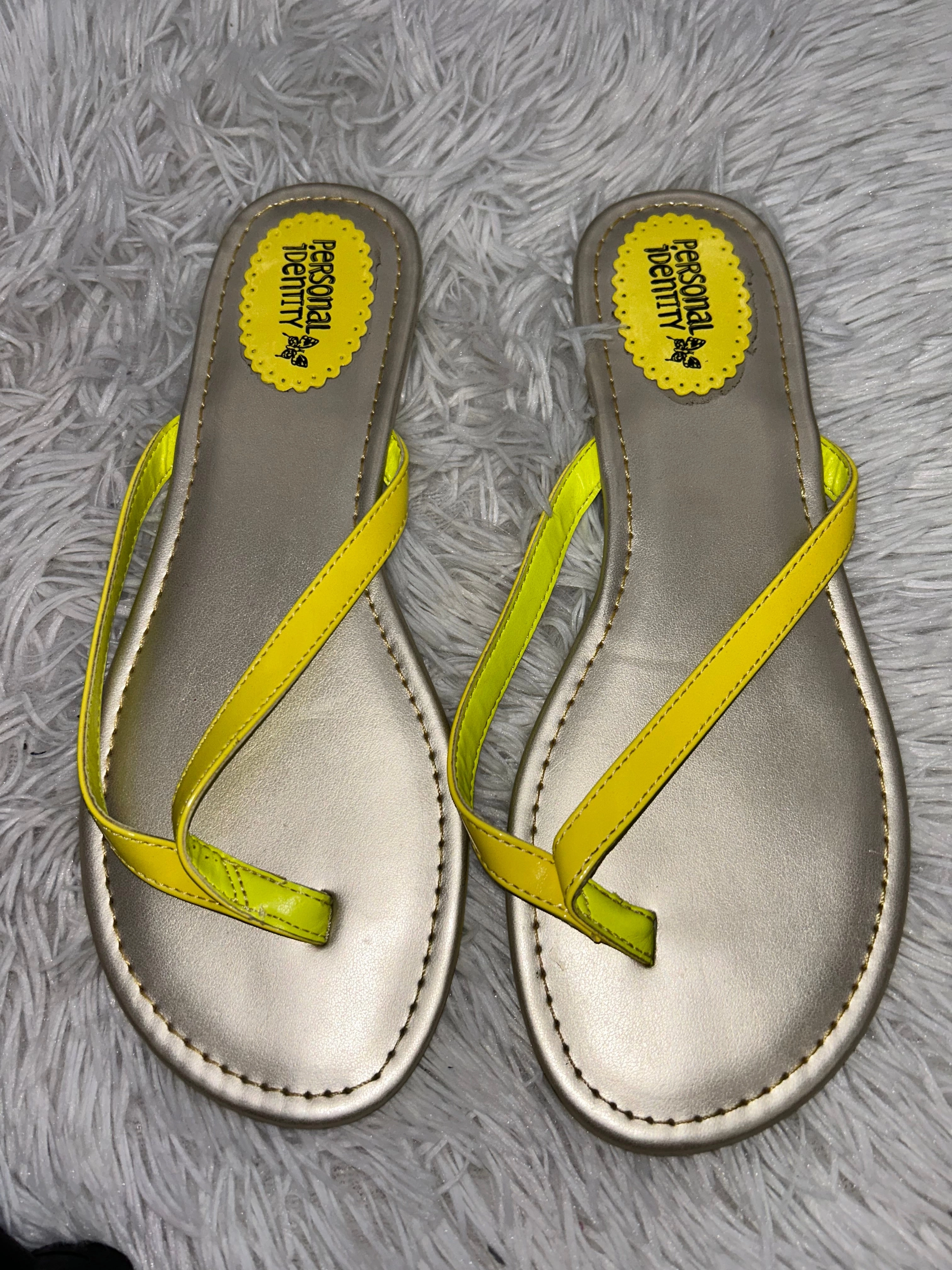 Summer Art Flip Flops Yellow Sandals Flip Flops Clothes Mentor, Size 9