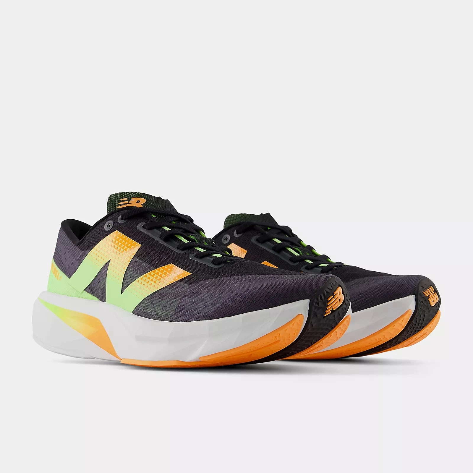 Ua Training Shoes Mens New Balance FuelCell Rebel v4
