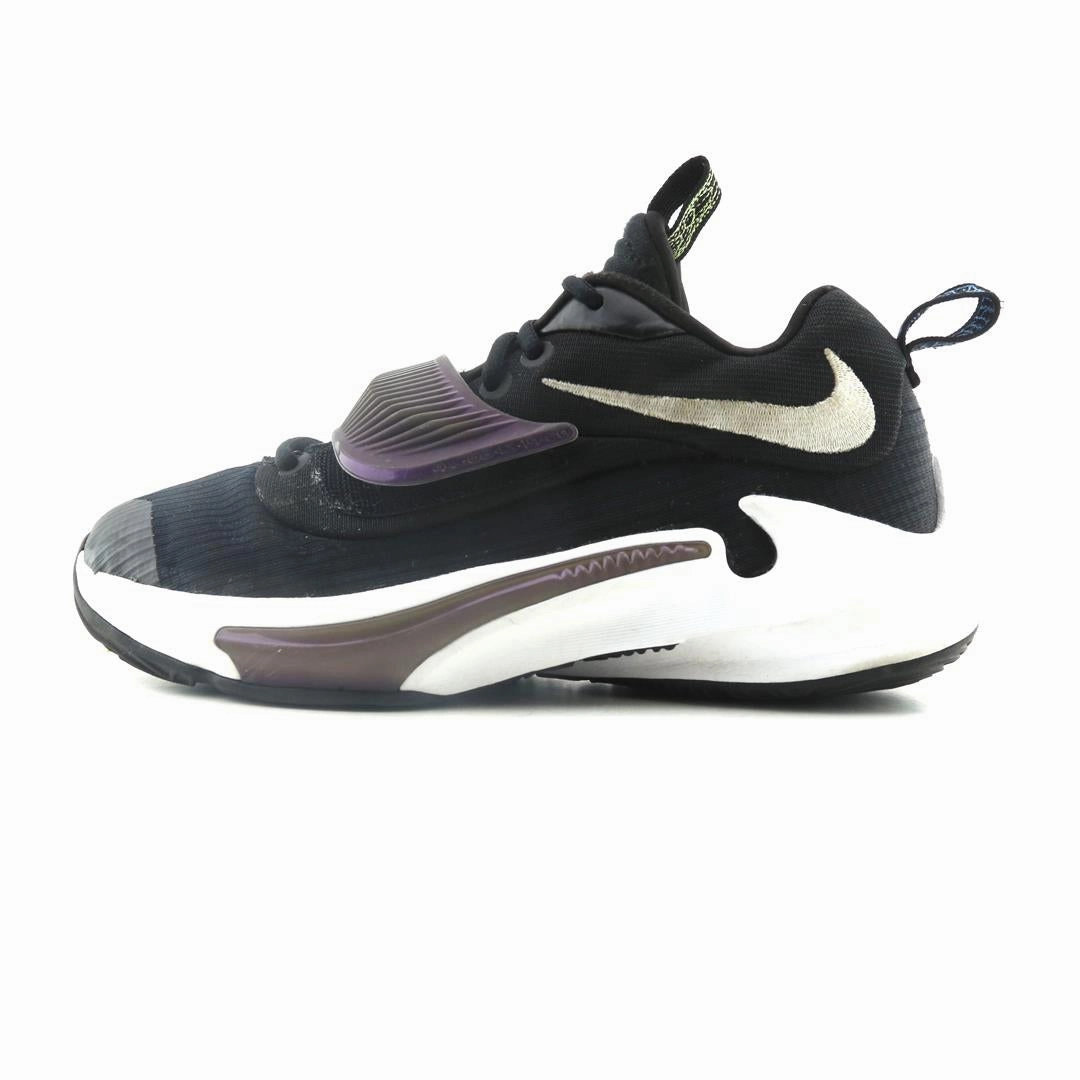 NIKE  ZOOM FREAK 3 Hard Court Basketball Shoes
