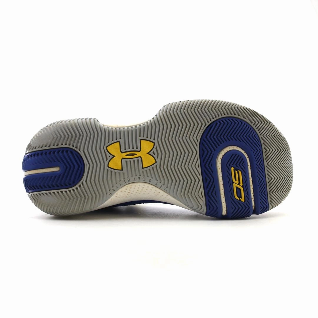 Players With Basketball Shoes UNDER ARMOUR  SC 3ZER0 IV