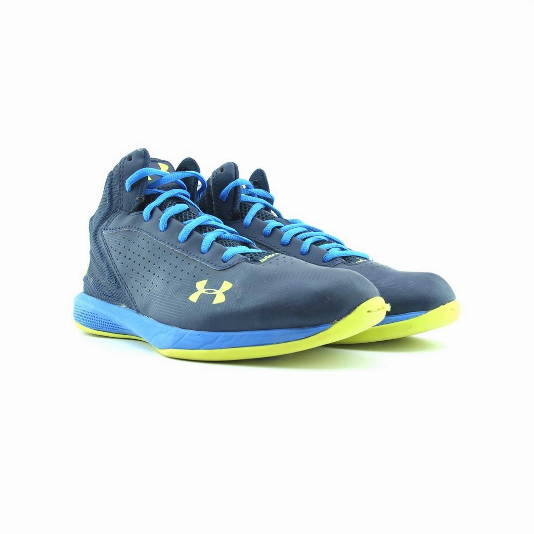 Basketball Shoes With Grip UNDER ARMOUR BGS TORCH