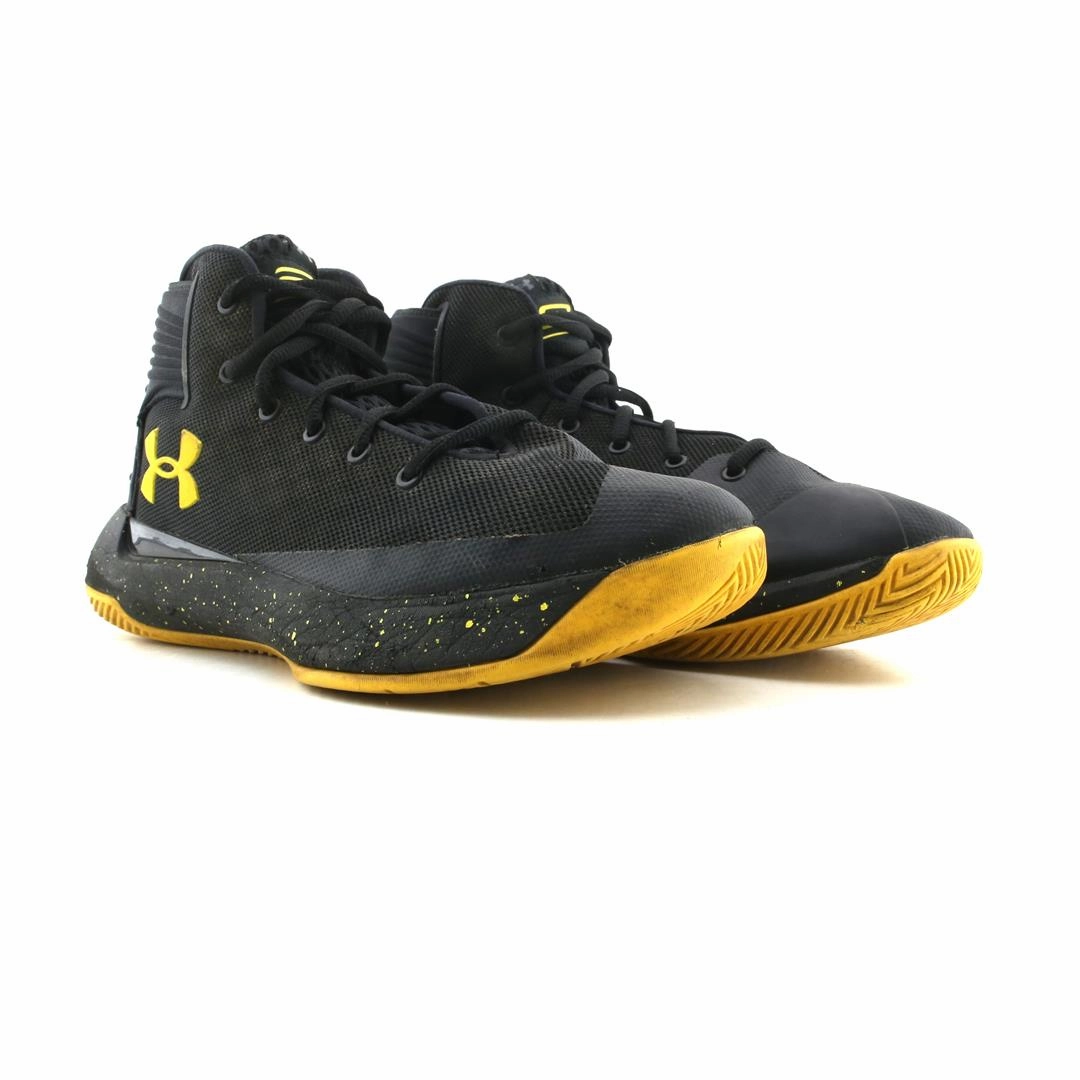 UNDER ARMOUR CURRY 3ZER0 Basketball Shoes Bcnr