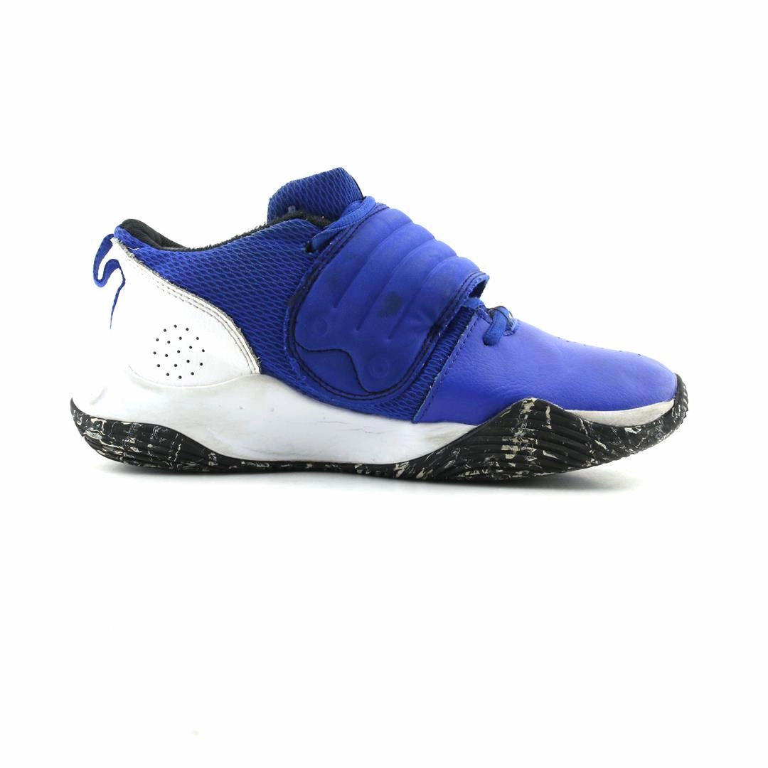 Top 10 Budget Basketball Shoes UNDER ARMOUR GRADE SCHOOL UA ZONE BB