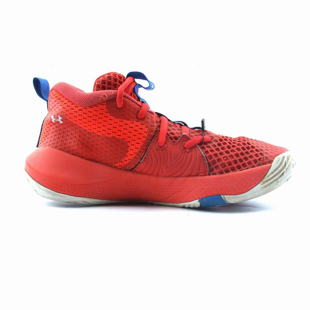 UNDER ARMOUR EMBIID ONE Kyrie 2 Basketball Shoes