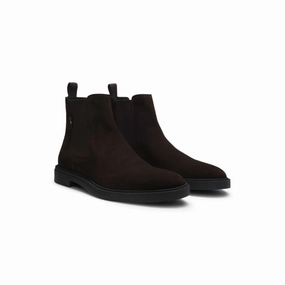 Suede Chelsea boots with signature stripe Suede Chelsea Boots Outfit