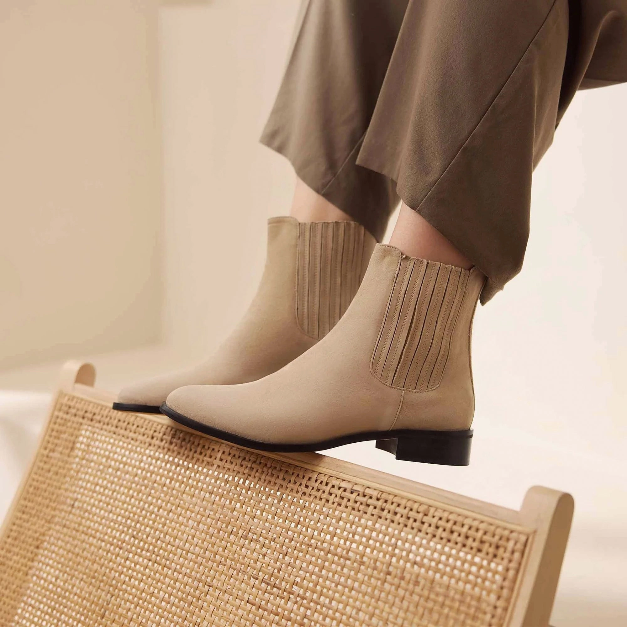 Chelsea Boots Vibram Sole Vendme Chey beige suede chelsea boots