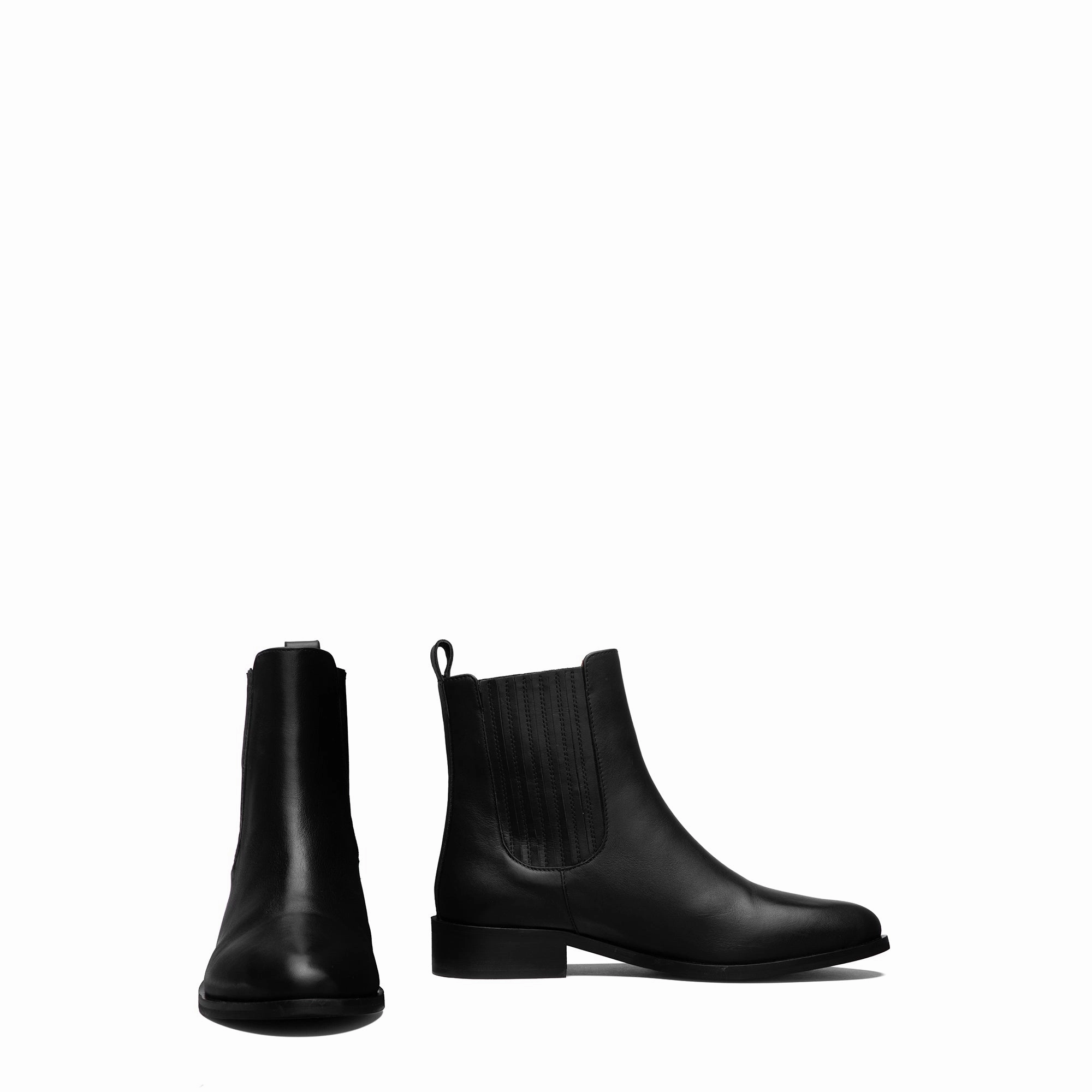 Vendme Chey Black Calfskin Leather Chelsea Boots Trending Chelsea Boots