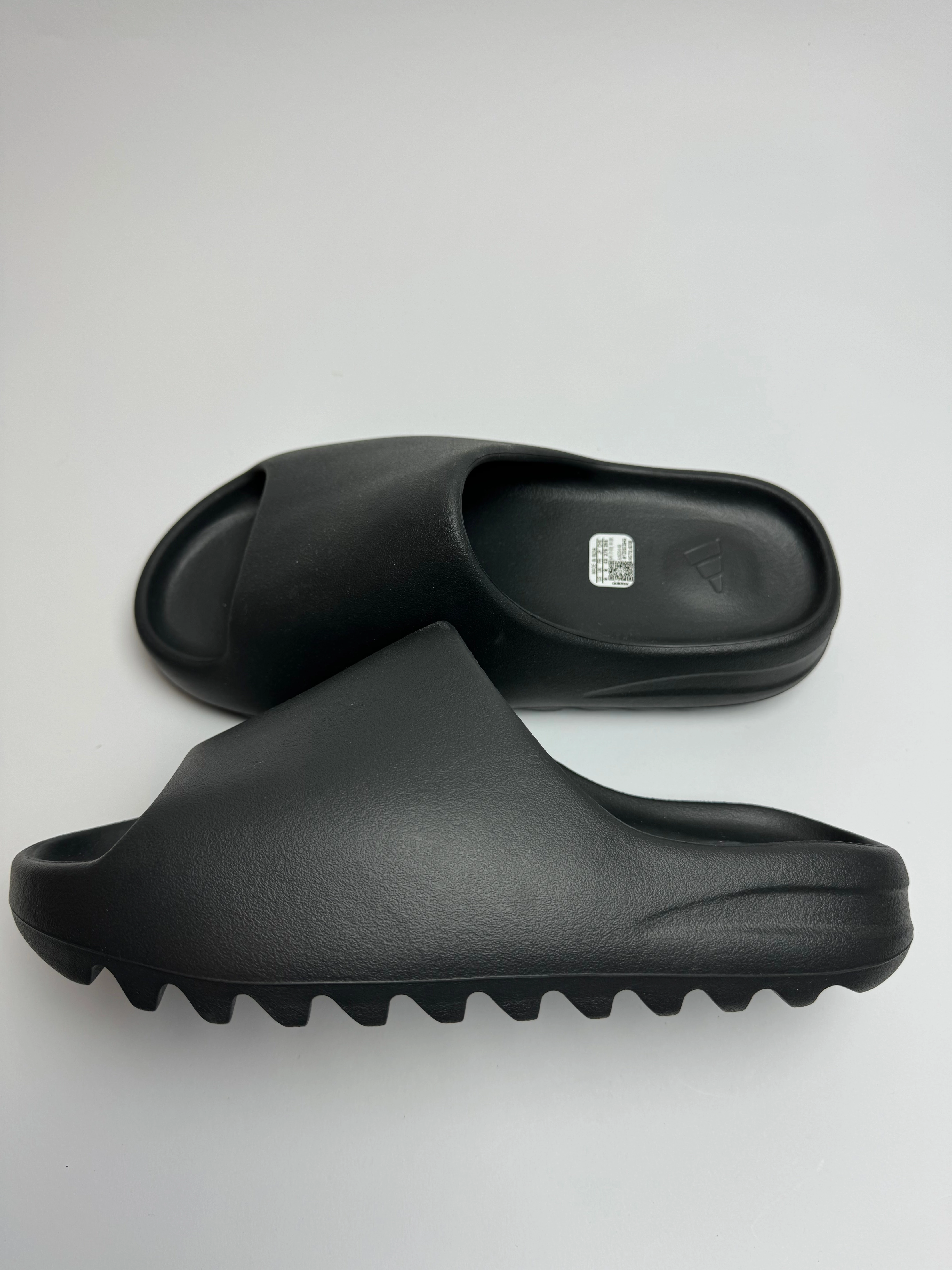 Hideaway Slippers Yeezy Slides "Onyx"