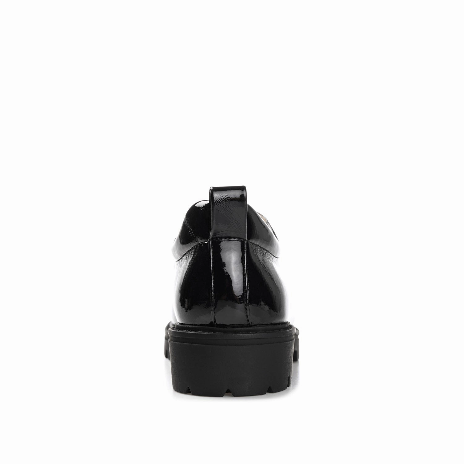 ZINA OXFORD LOAFER FLATS IN PATENT Zapatos Oxfords